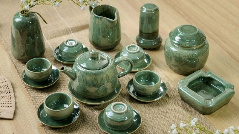 Câu đố về bộ ấm chén gắn kết tình thân ấm áp