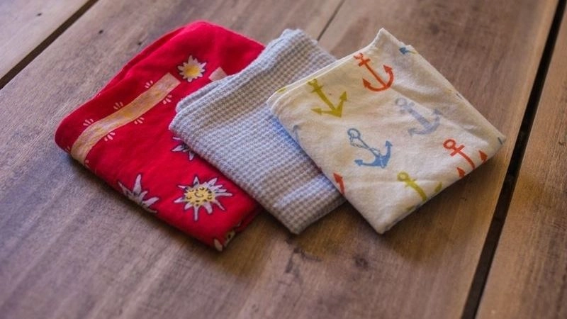 Câu đố về chiếc khăn tay chứa đựng kỷ niệm