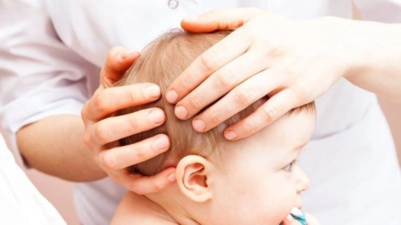 Mẹo dân gian chữa méo đầu ở trẻ sơ sinh nhanh chóng