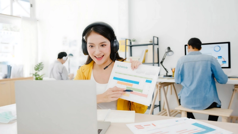 Làm agency là gì? Cơ hội và thách thức