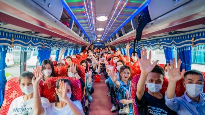 Những câu đố vui trên xe du lịch gắn kết mọi người