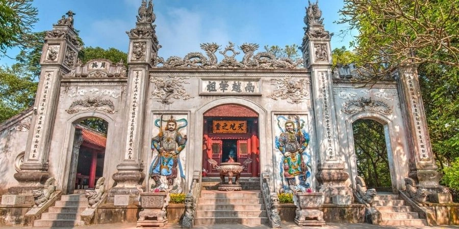 Khu di tích lịch sử đền Hùng với giá trị truyền thống