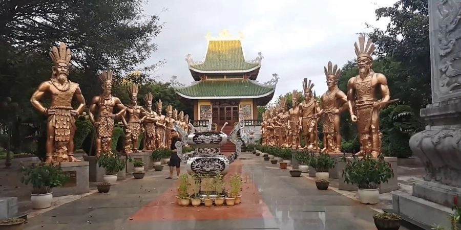 Sự suy tàn của thời Hồng Bàng
