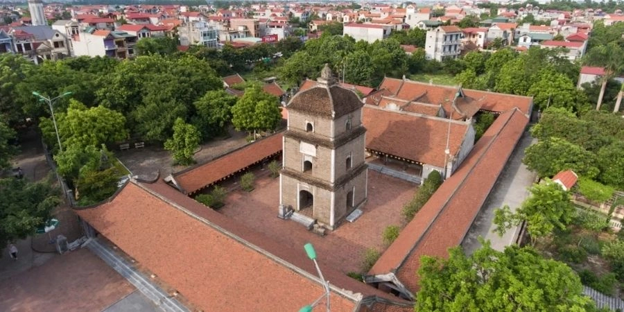 Các địa điểm tham quan tại Chùa Dâu