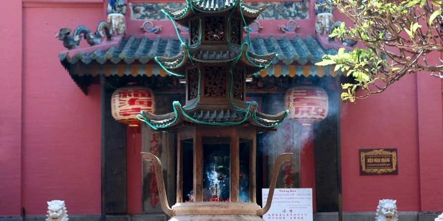 Các địa điểm tham quan tại Chùa Ngọc Hoàng