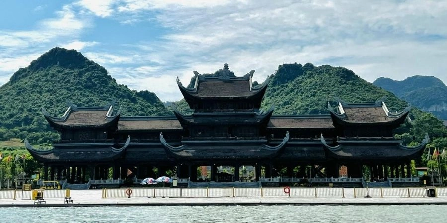 Thời điểm hợp lý khi đến tham quan Chùa Tam Chúc
