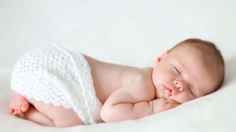 Mẹo dân gian chữa đầu dài cho trẻ sơ sinh hiệu quả