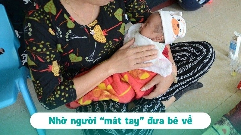 Mẹo khi đón bé sơ sinh về nhà cha mẹ nên biết