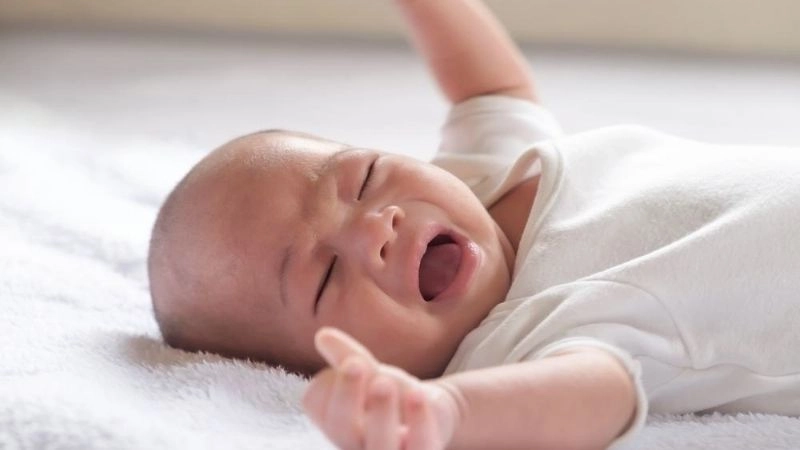 Nguyên nhân trẻ sơ sinh thường bị giật mình