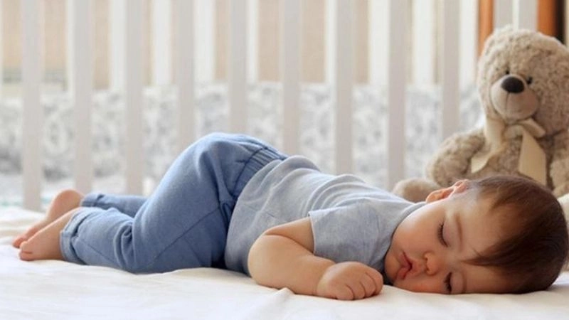 Mẹo dân gian chữa méo đầu cho trẻ hiệu quả an toàn
