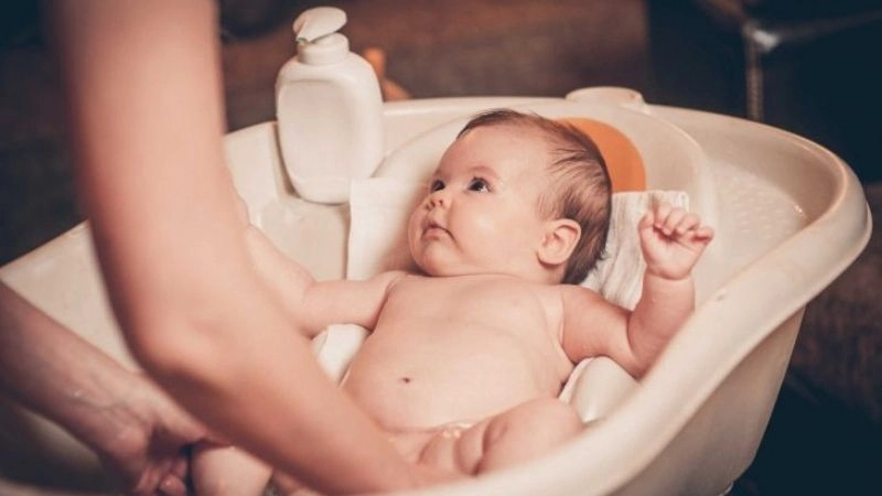 Mẹo dân gian khi đón bé về nhà mẹ nên ghi nhớ