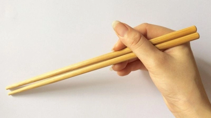 Hóc xương cá xử lý nhanh bằng mẹo dân gian