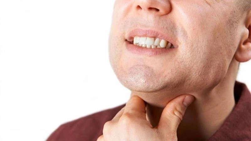 Chữa méo miệng bằng mẹo dân gian dễ thực hiện