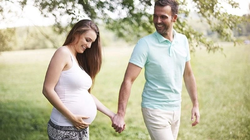 Mẹo dân gian chữa dây rốn quấn cổ an toàn