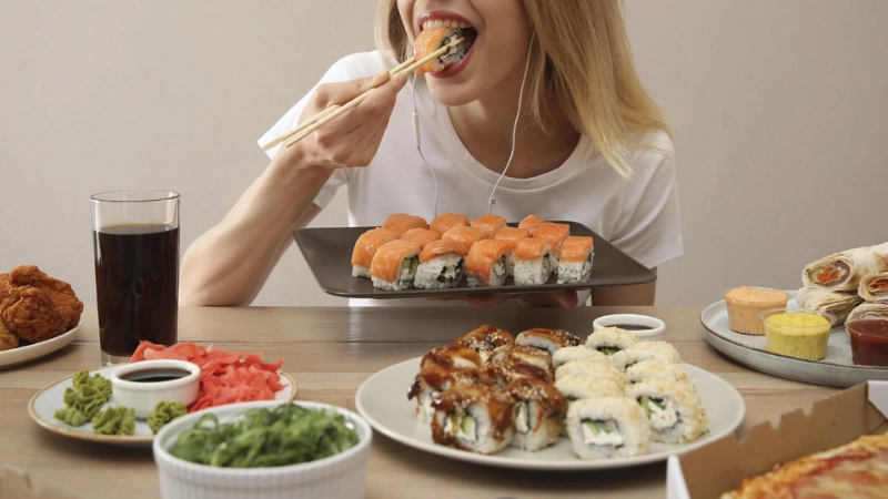 Mukbang là gì trong góc nhìn tiêu cực? Lợi và hại cần biết