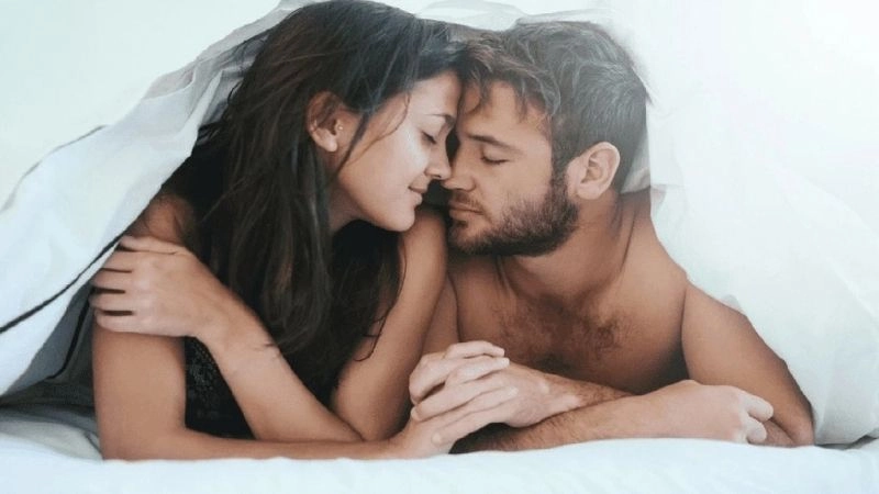 quan hệ cửa sau giúp tăng khoái cảm, gắn kết tình cảm và tạo sự mới mẻ