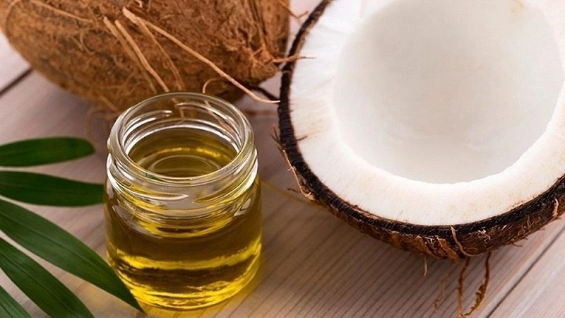 hực tế cho thấy có thể khi dùng dầu dừa tẩy trang hoặc dùng dầu dừa để dưỡng mi