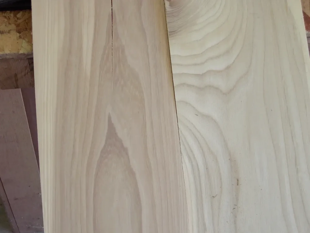 Các loại vân gỗ quý làm bàn ghế phòng khách sang trọng