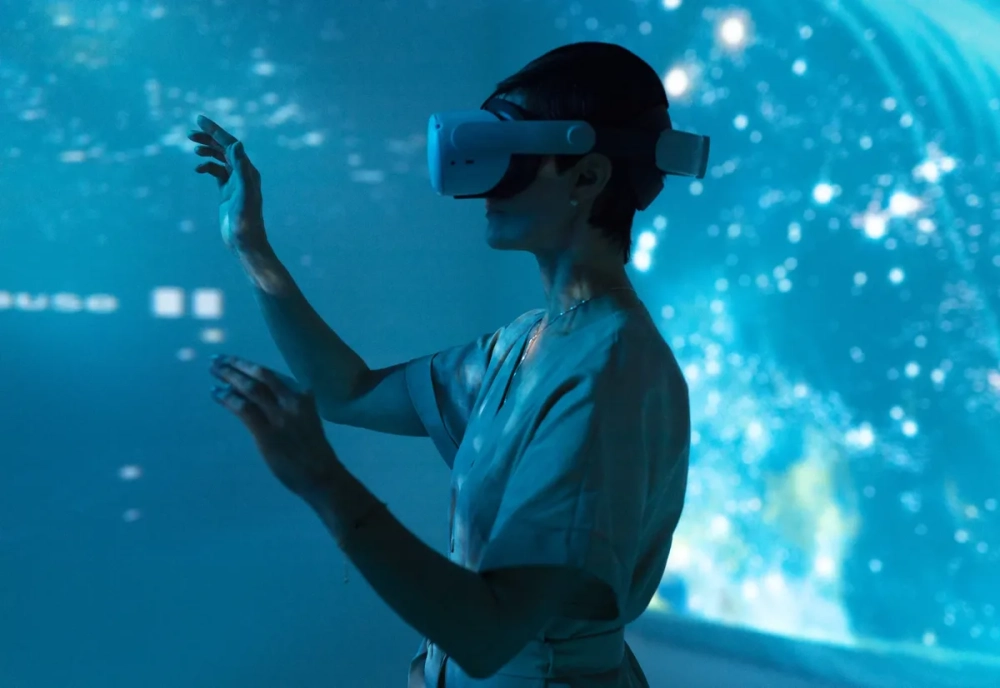 Phi công thực tập bay với hệ thống thực tế ảo quân sự hiện đại