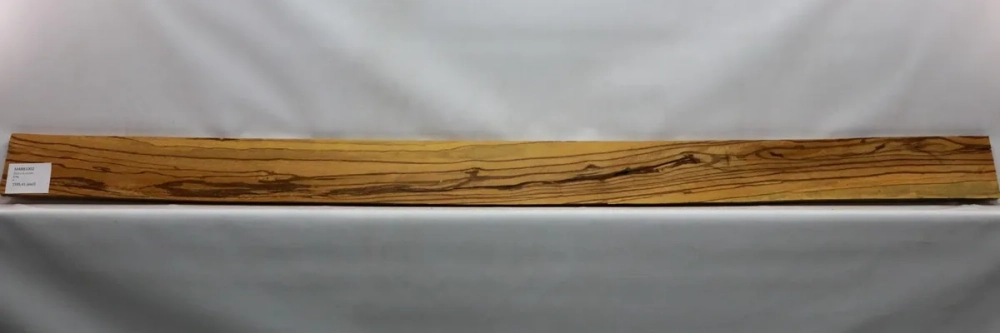 Các loại vân gỗ quý mun với sắc đen sọc trắng đặc trưng