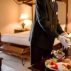 Room Service Là Gì? Hướng Dẫn Chi Tiết Dịch Vụ Tại Khách Sạn