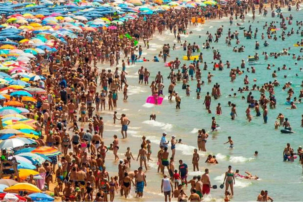 Mass Tourism Là Gì? Khám Phá Mặt Trái Và Mặt Phải Của Du Lịch Đại Chúng