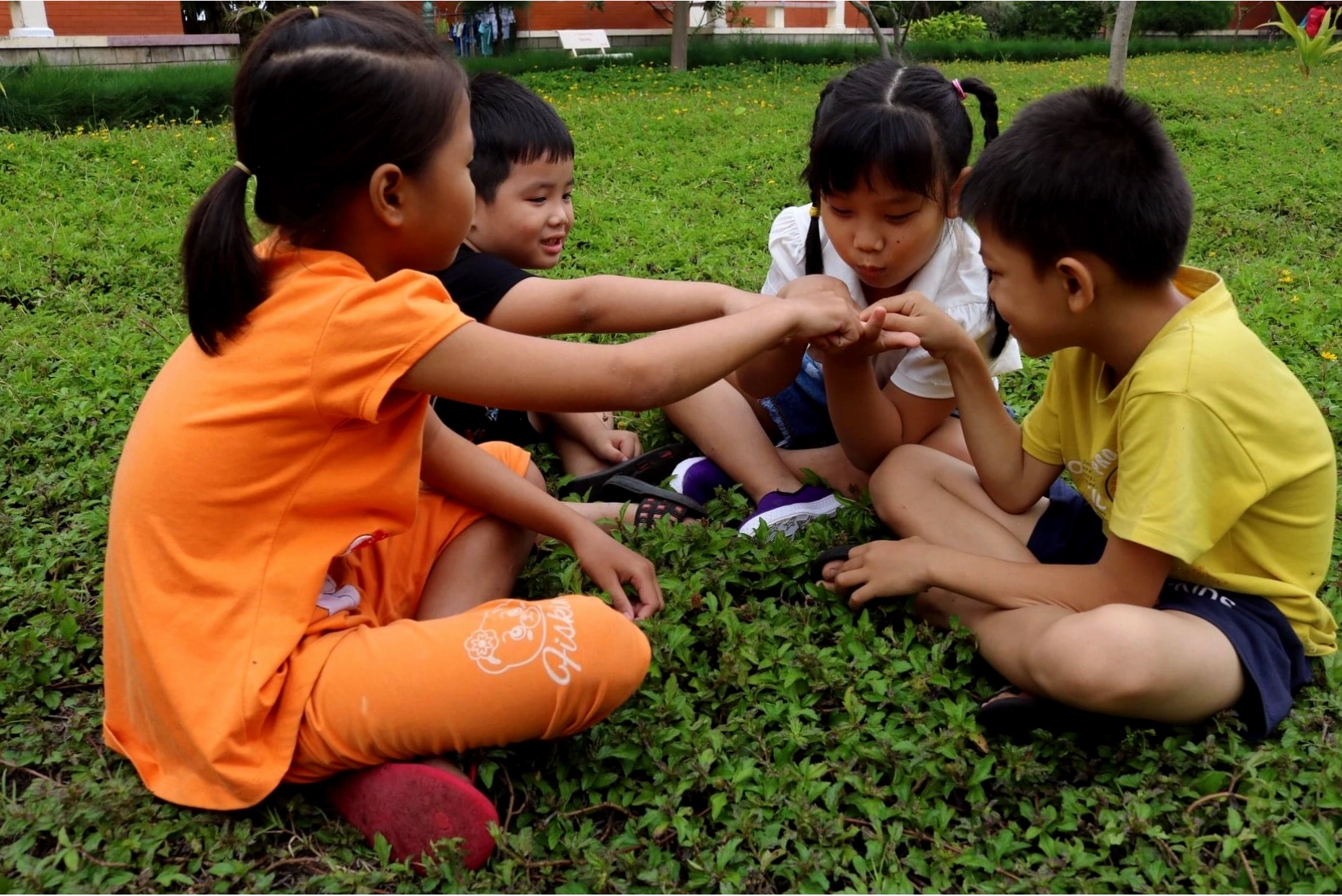 Bài đồng dao Ù À Ù Ập - ru bé ngủ ngon