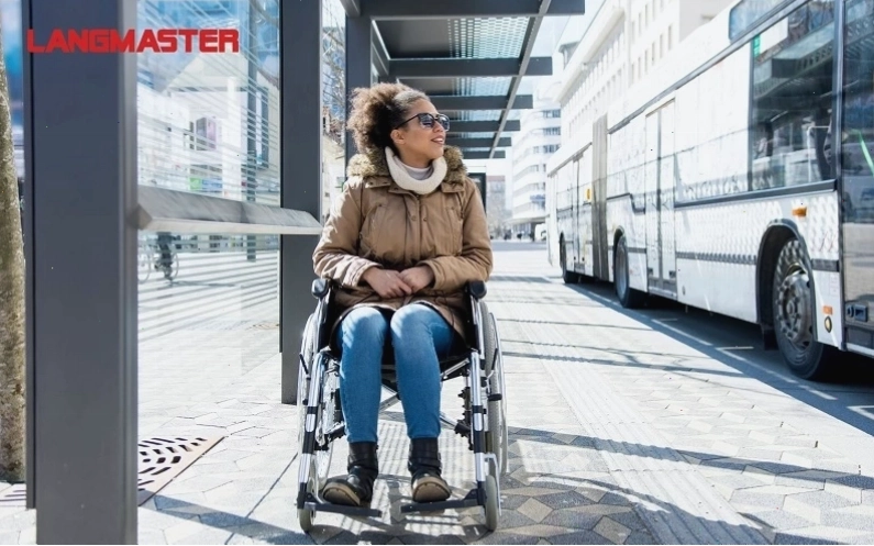 Bảng chỉ dẫn điểm dừng xe buýt (bus stop)