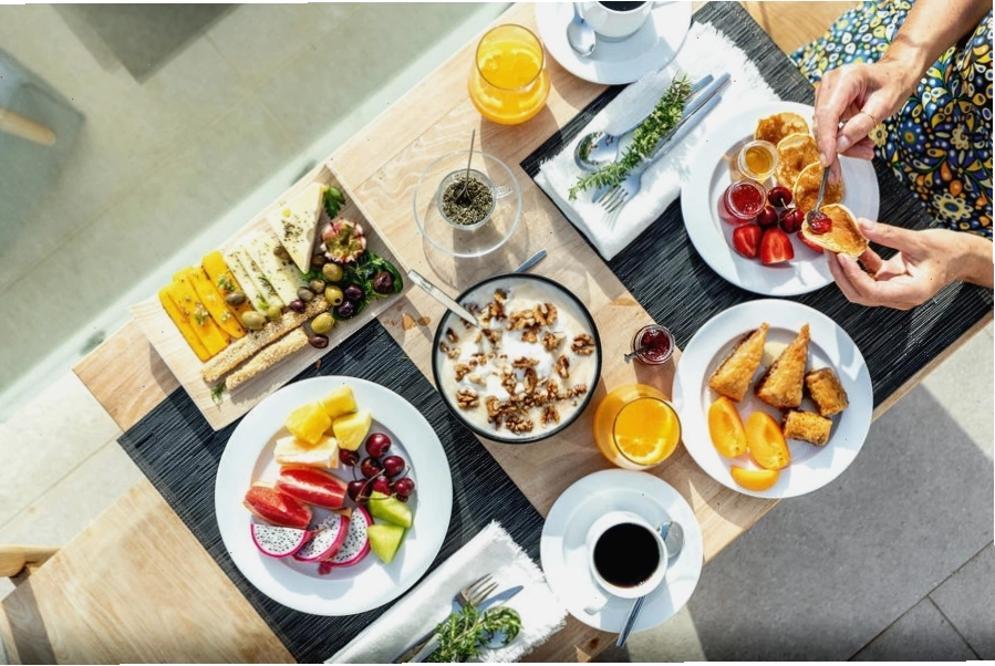 Bảng so sánh dịch vụ full board và half board