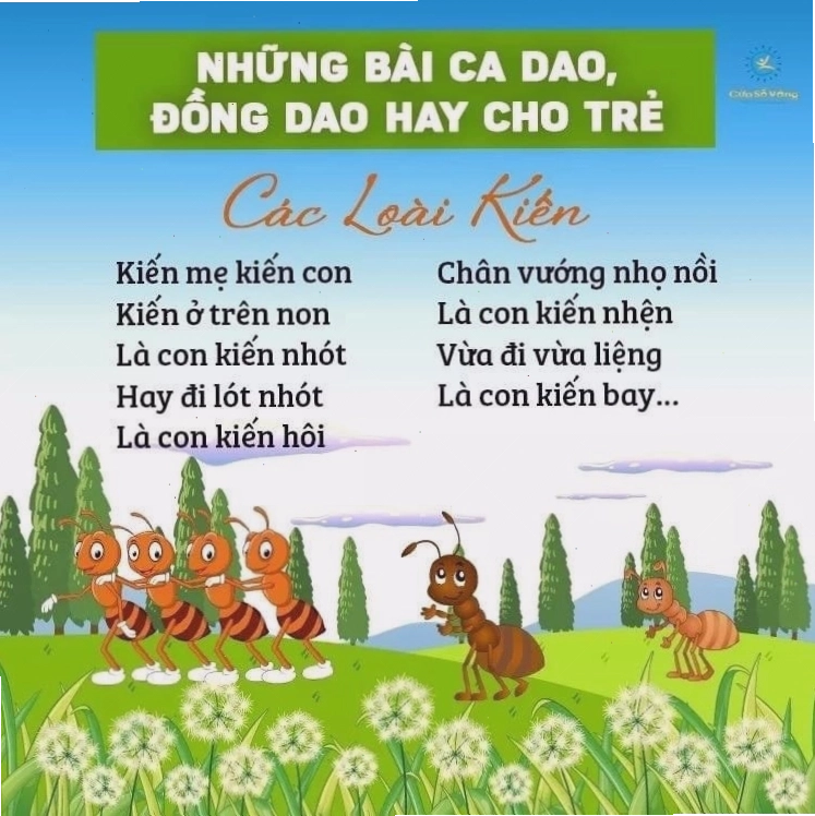 Bé quây quần bên gia đình