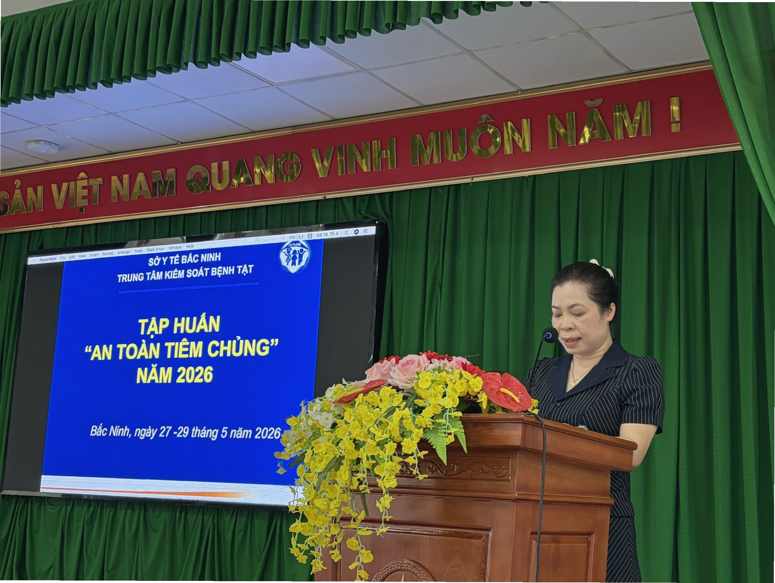 Buổi tập huấn về an toàn tiêm chủng