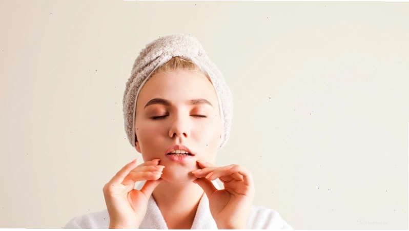 Cải thìa có thể gây tác động tiêu cực cho người có vấn đề tuyến giáp hoặc đang dùng thuốc chống đông máu