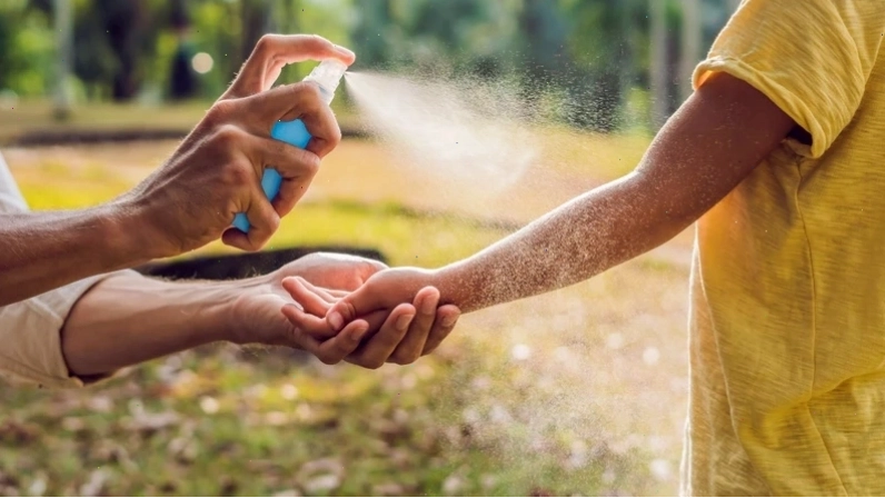 Cần đi khám bác sĩ khi có dấu hiệu nhiễm trùng vết cắn
