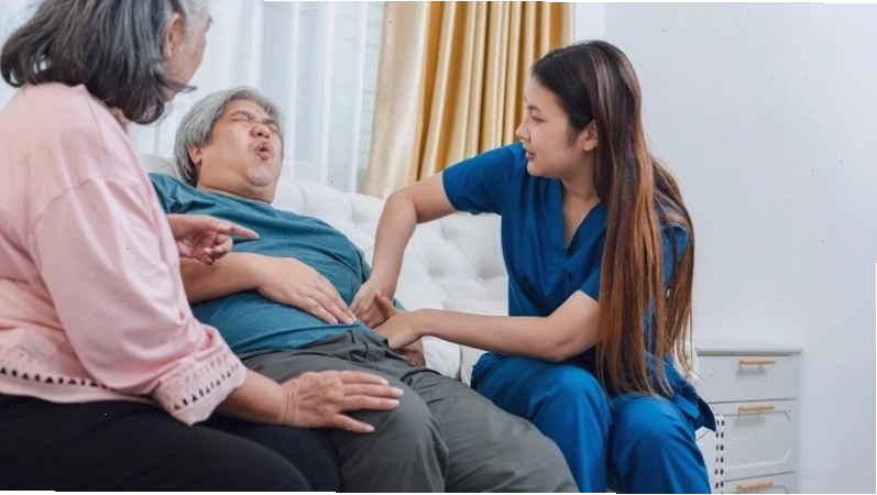 Cần theo dõi triệu chứng đau bụng đi ngoài và đi khám khi cần thiết
