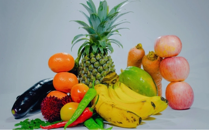 Cây đào với những bông hoa rực rỡ