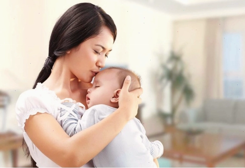 Cha mẹ nên đưa trẻ đi khám sớm nếu phát hiện con có biểu hiện bất thường