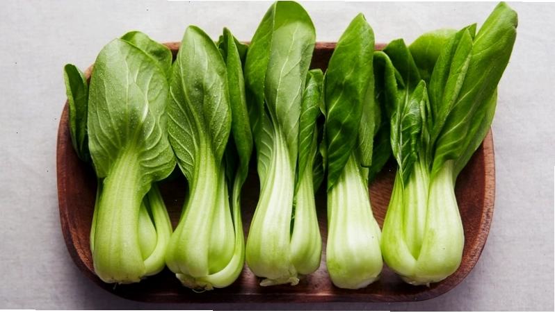 Chế biến cải thìa bằng cách luộc hoặc xào nhanh giúp giữ trọn vẹn dinh dưỡng