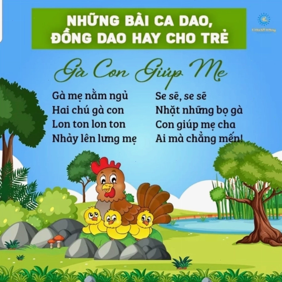 Chú gà con chăm chỉ nhặt bọ giúp gà mẹ