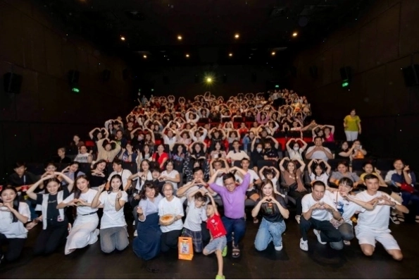 Cinetour: Cơ hội giao lưu với diễn viên trong phim Nghề Siêu Dễ