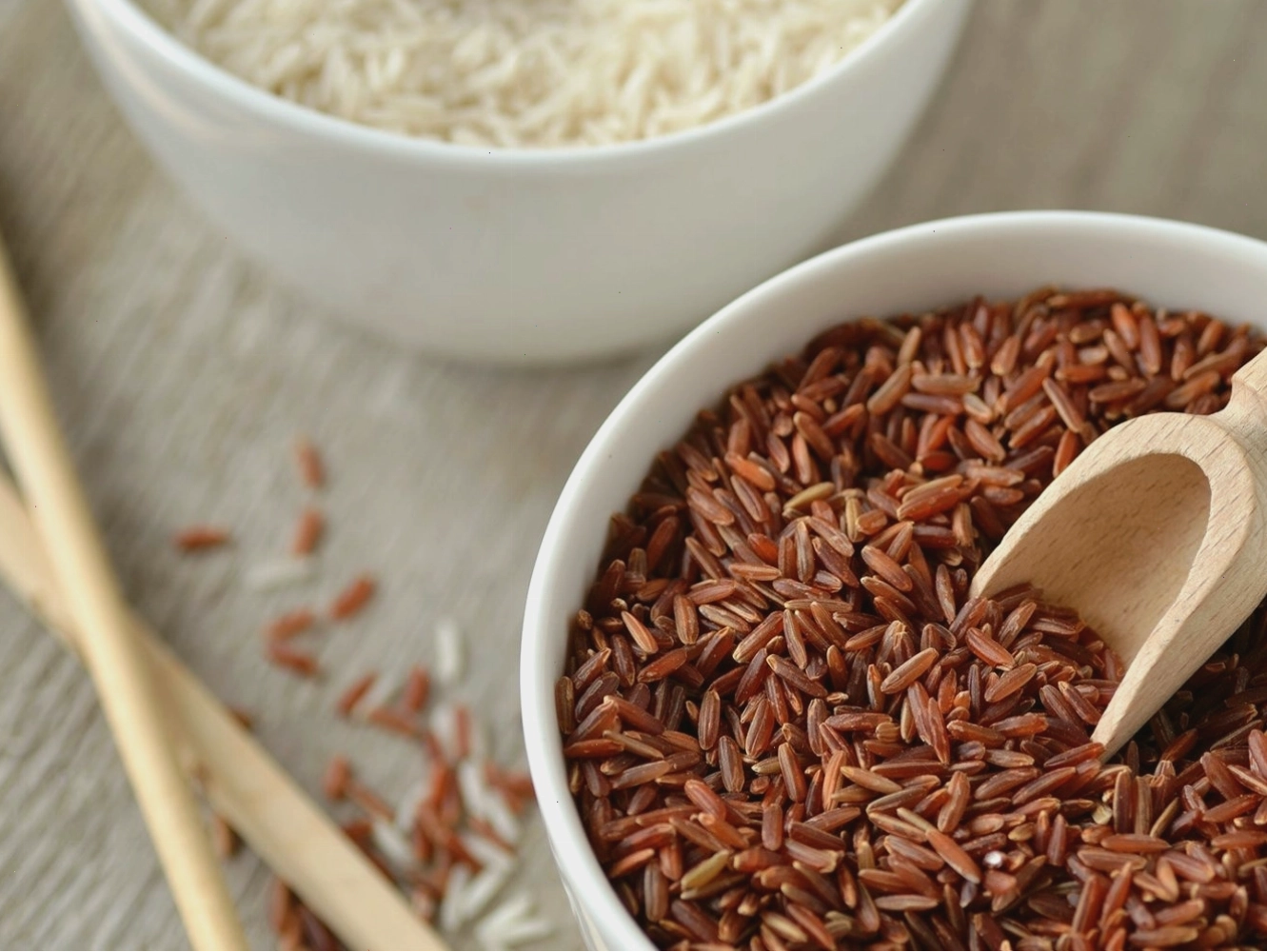 Gạo lứt đỏ cũng có những tác hại tương tự gạo lứt đen