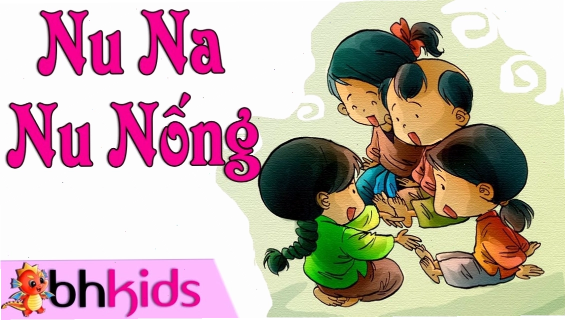 Giáo viên hướng dẫn trẻ chơi đồng dao Nu na nu nống
