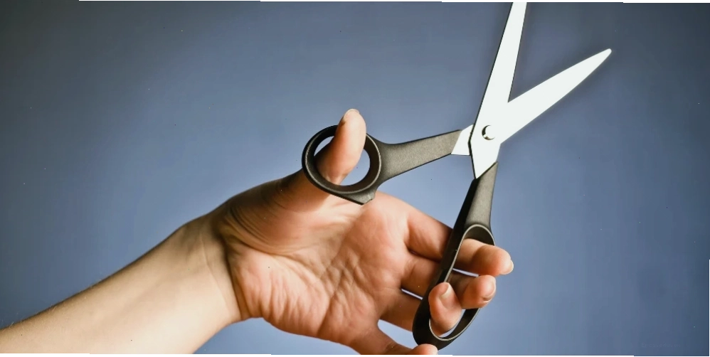 Giáo viên và trẻ cùng cười vui vẻ