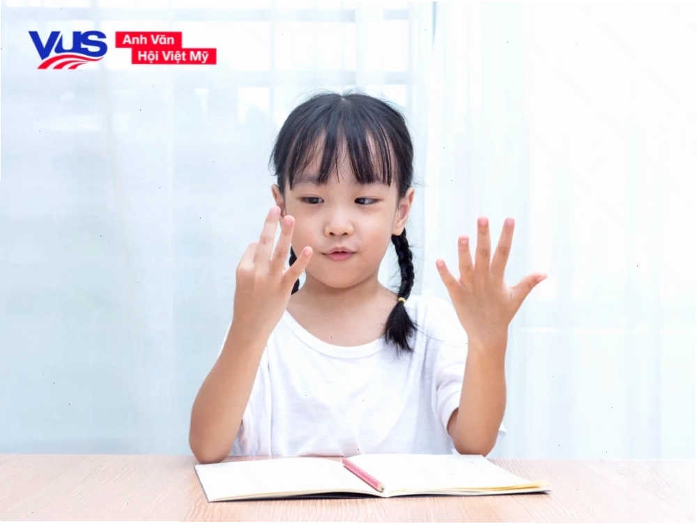 Hình ảnh các loài động vật quen thuộc với trẻ em