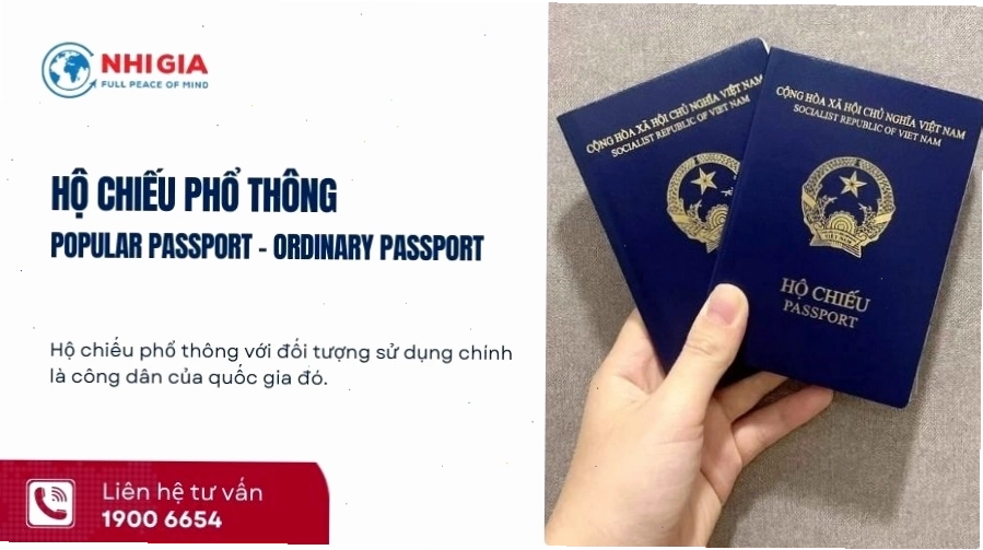 Hình ảnh hộ chiếu phổ thông màu xanh đậm với bìa trước in quốc hiệu và hình ảnh quốc huy