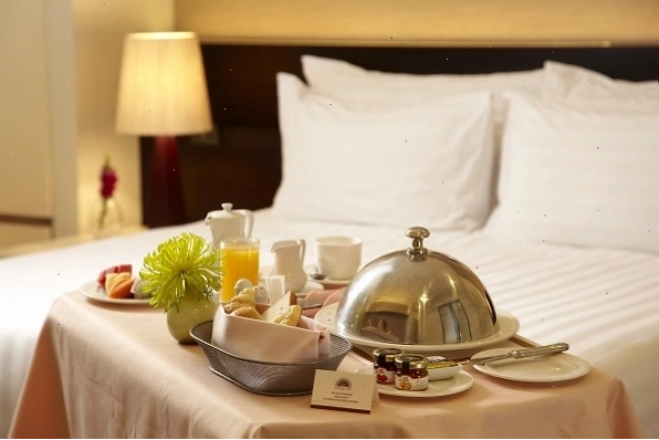 Hình ảnh minh họa khái niệm Room Service là gì trong khách sạn