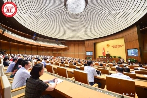Hoạt động của cán bộ công chức trong môi trường làm việc hiện đại