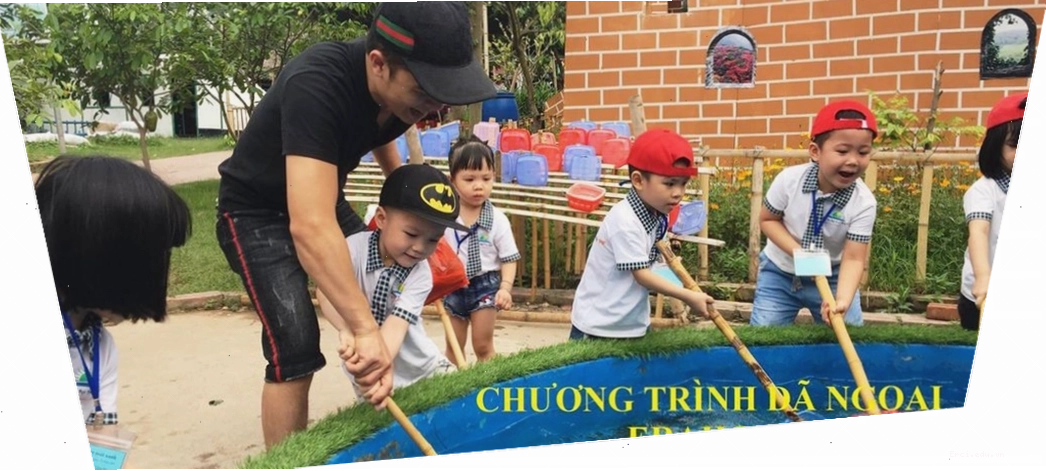 Hoạt động nhóm của trẻ em với bài đồng dao