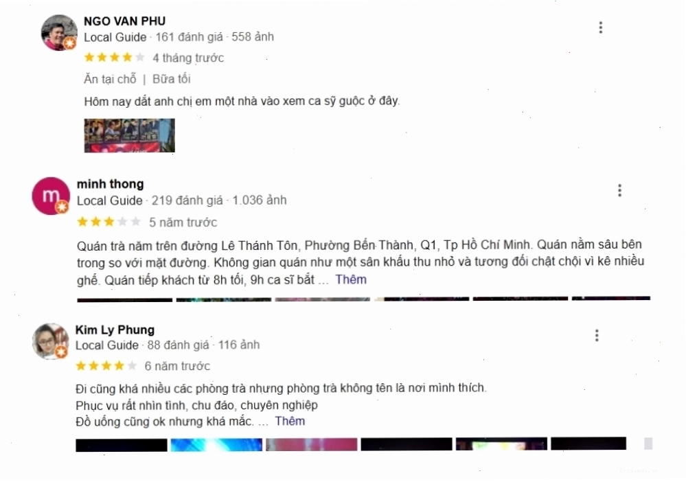 Khách hàng đang thưởng thức đồ uống và lắng nghe nhạc tại phòng trà