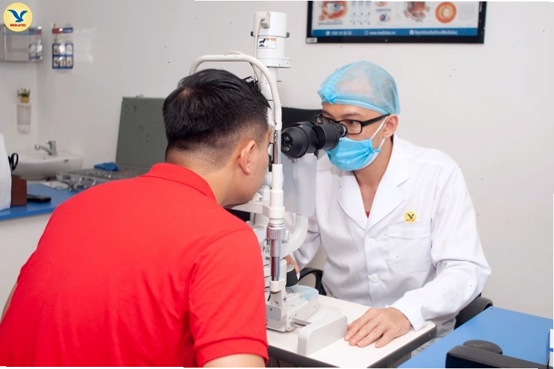 Khám mắt định kỳ giúp phòng ngừa bệnh lý và tật khúc xạ về mắt