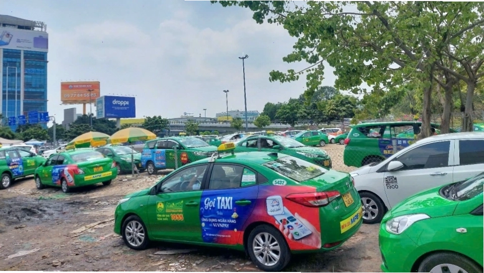 Khu đất từng làm bãi đỗ xe taxi, xe công nghệ